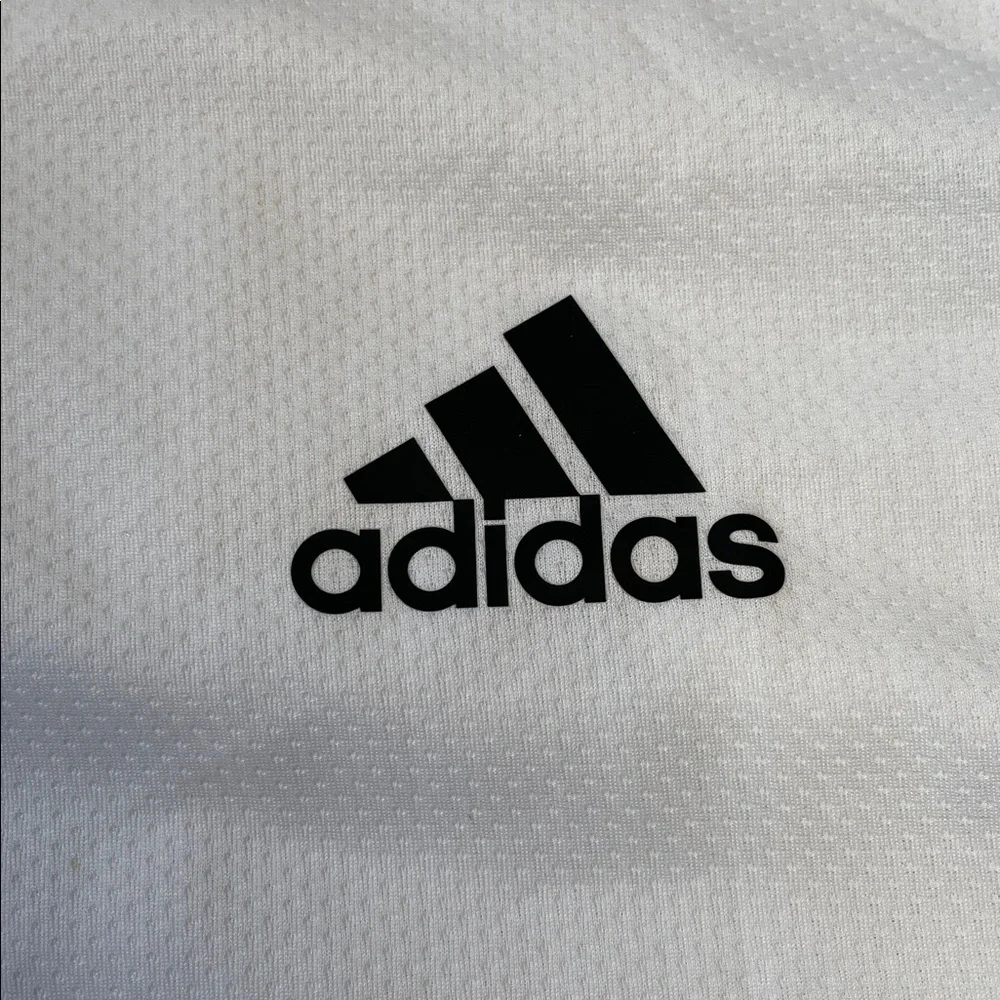 NWOT Adidas White Short-Sleeve Logo Tee.  Men’s Size XL - Picture 3 of 5